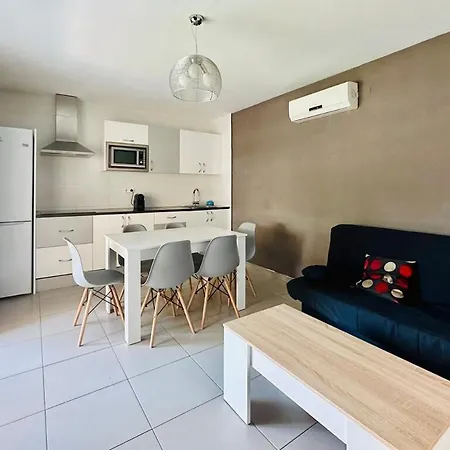 Apartment Clipper