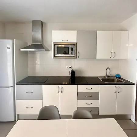 Apartment Clipper *